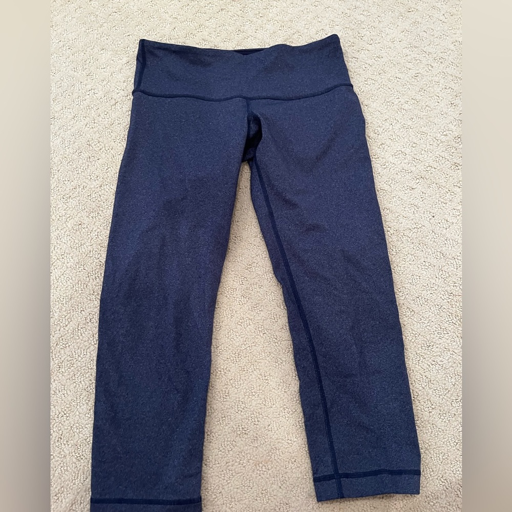 LULULEMON BLUE PATTERN LEGGINGS